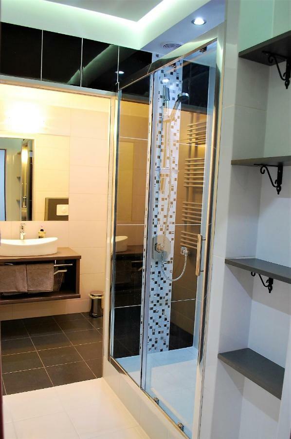 Lux Apartment Center Wrocław Eksteriør bilde